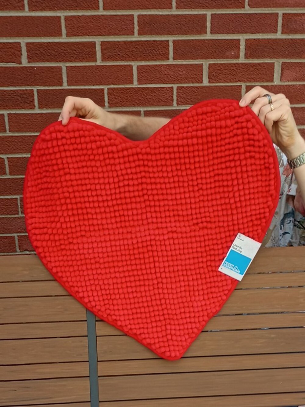 *NEW Room Essentials Bright Red Heart-Shaped Chenille 24" (L) X 24" (W) Bath Rug